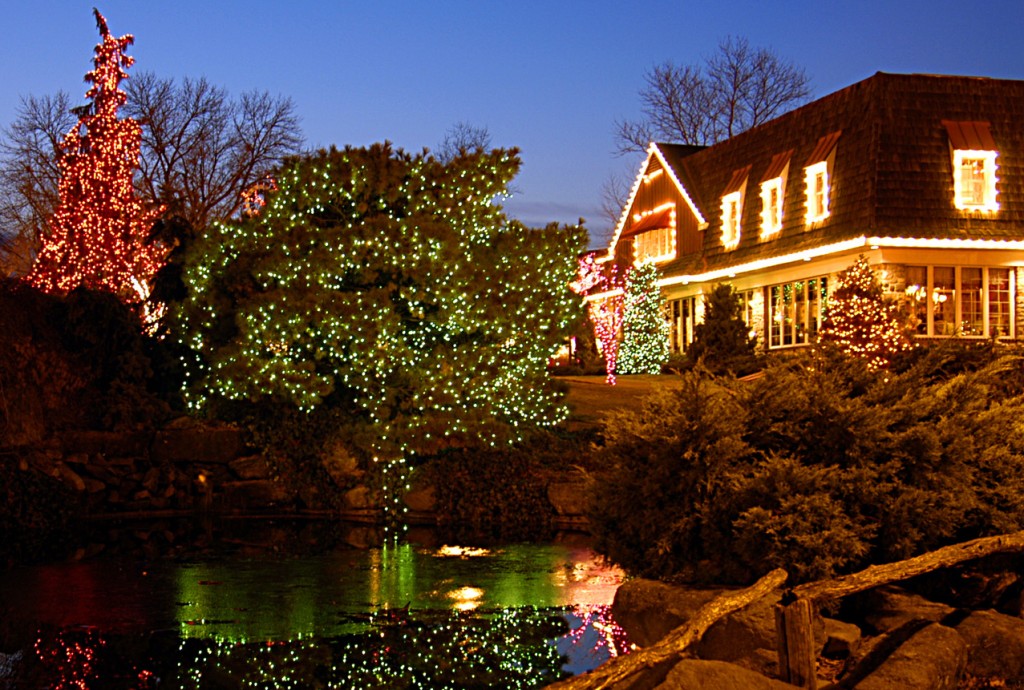 Visit Peddler’s Village Christmas Festival for a Nostalgic Holiday